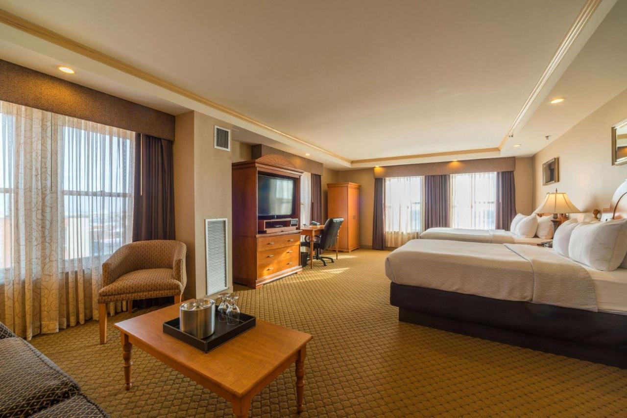 Deluxe Queen Room Two Queen Beds Non-Smoking