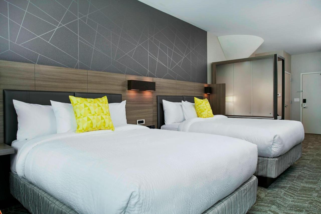 Queen Suite