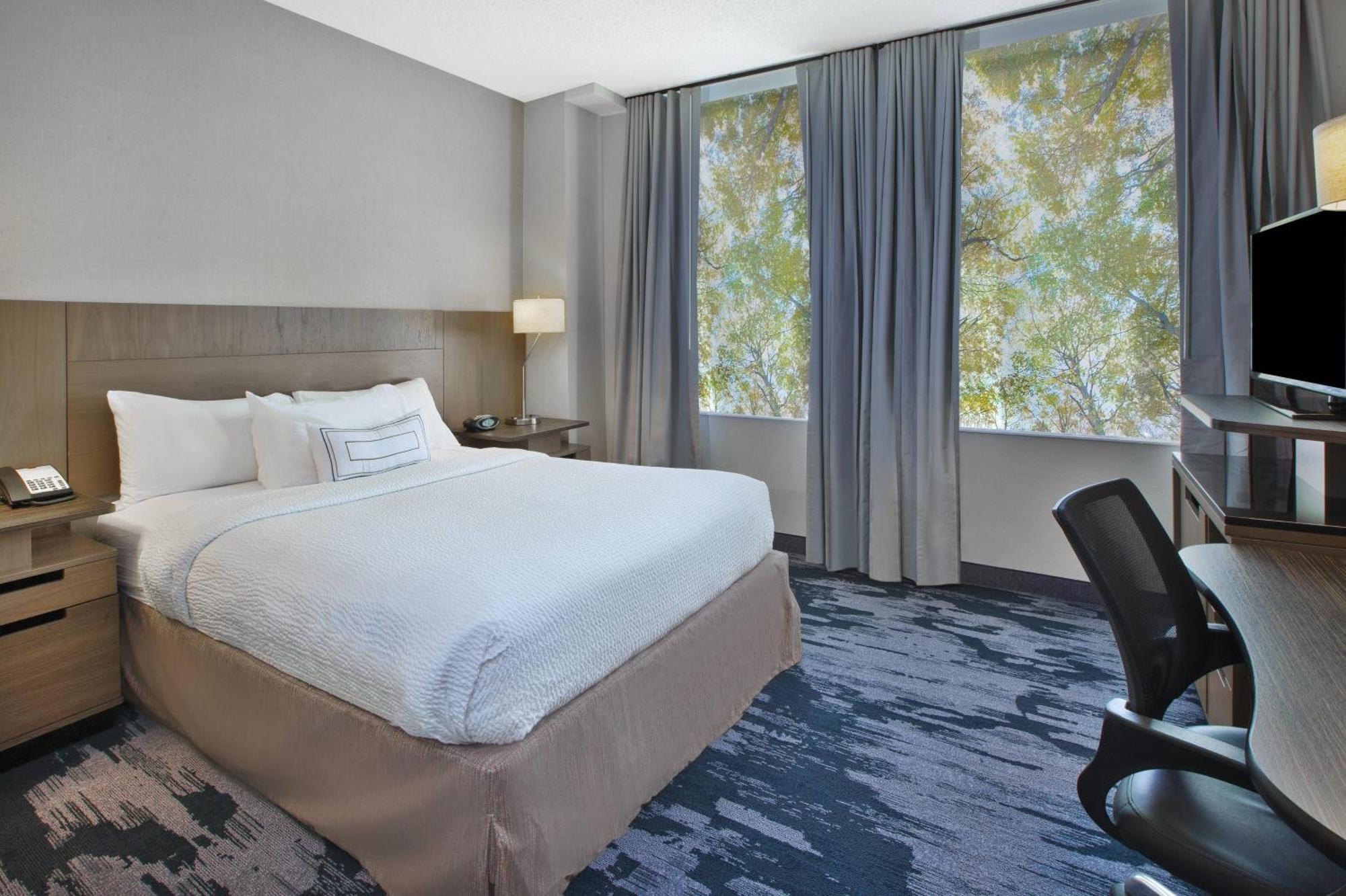 Zimmer mit Queensize-Bett