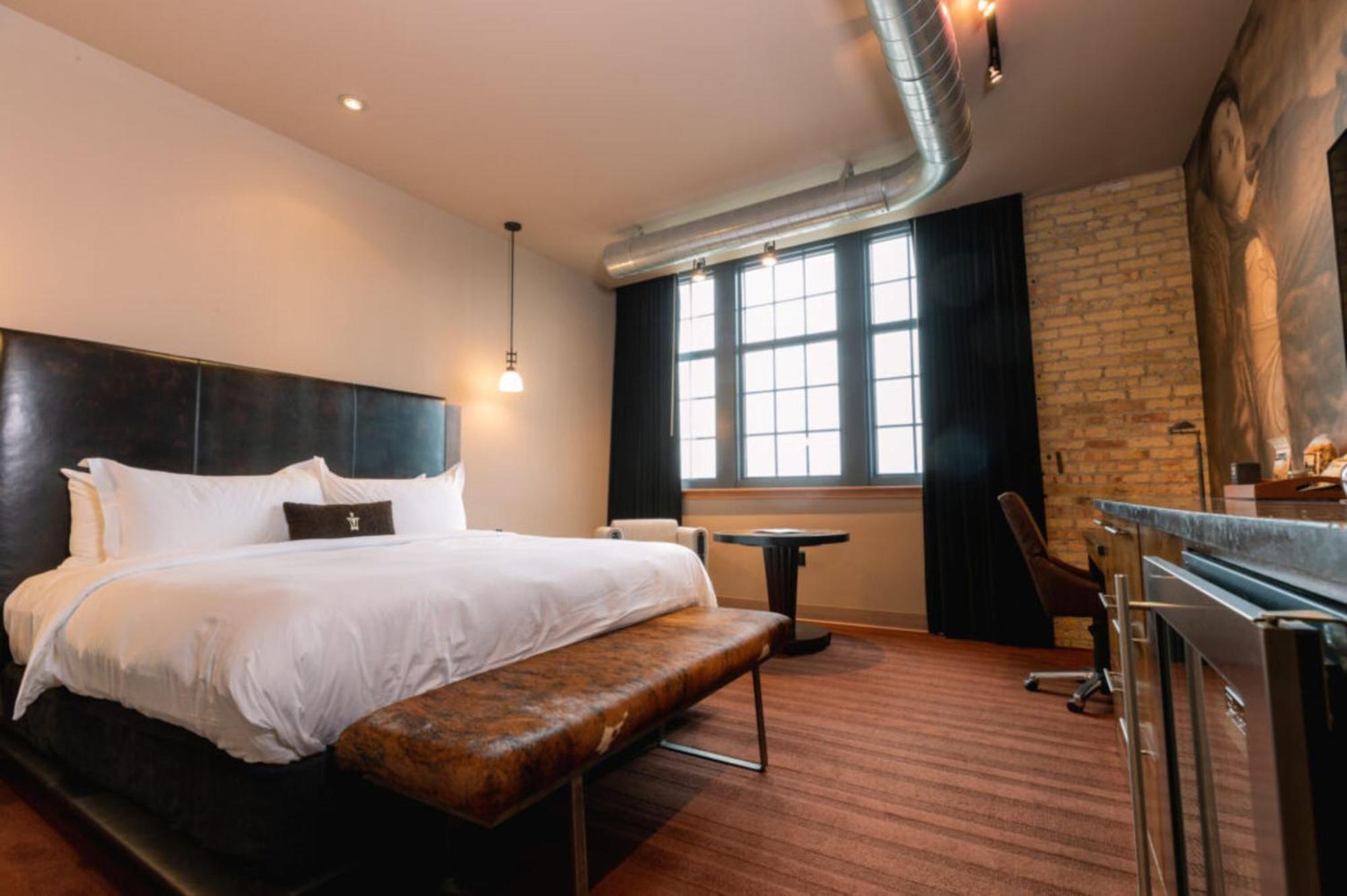 Custom Deluxe King Room
