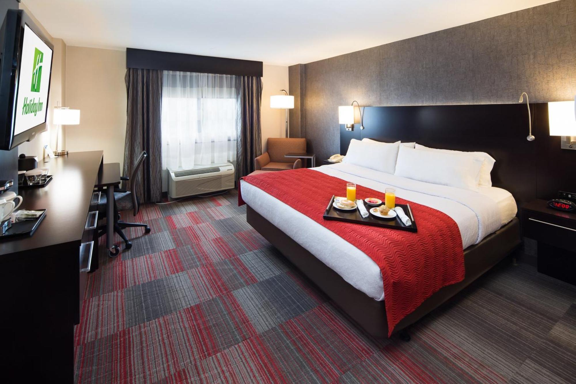 Premium King Room River View