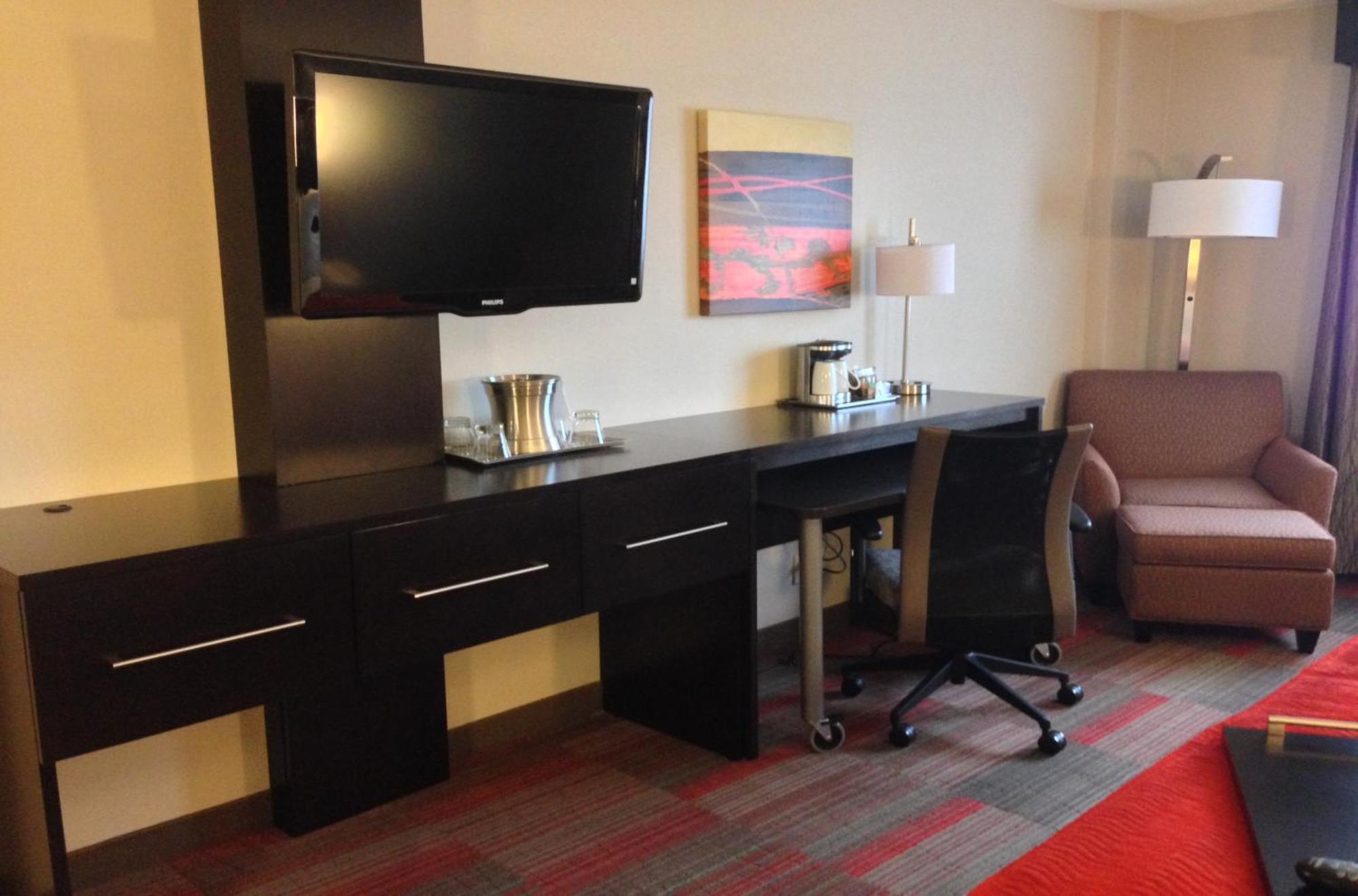 Premium King Room River View