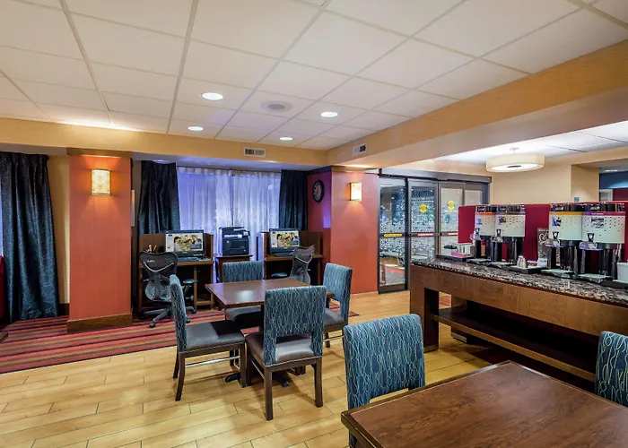 Hampton Inn Milwaukee Airport
